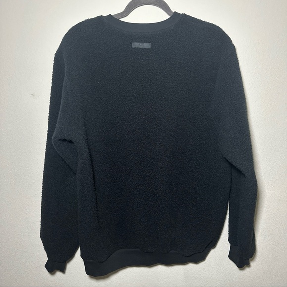 Fabletics Fuzzy Sweater Sherpa Men’s Large - Picture 2 of 5